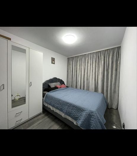 Apartament 3 camere  Dacia  etaj 2 cu centrala - Poză 6