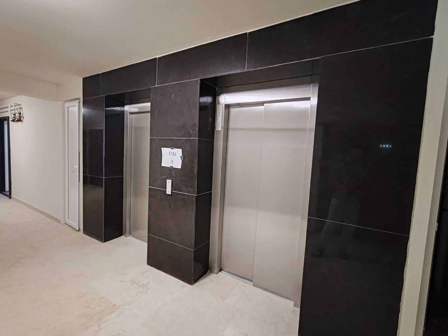 Apartament 3 camere 88 mp Copou 148600 euro - Poză 10