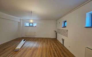 Apartament nemobilat - ideal spatiu comercial - Poză 6