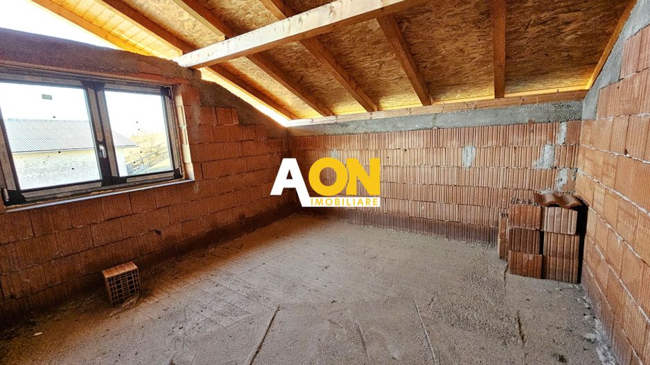Casa la rosu, 5 camere, garaj, 479 mp teren, com. Ciugud - Poză 15
