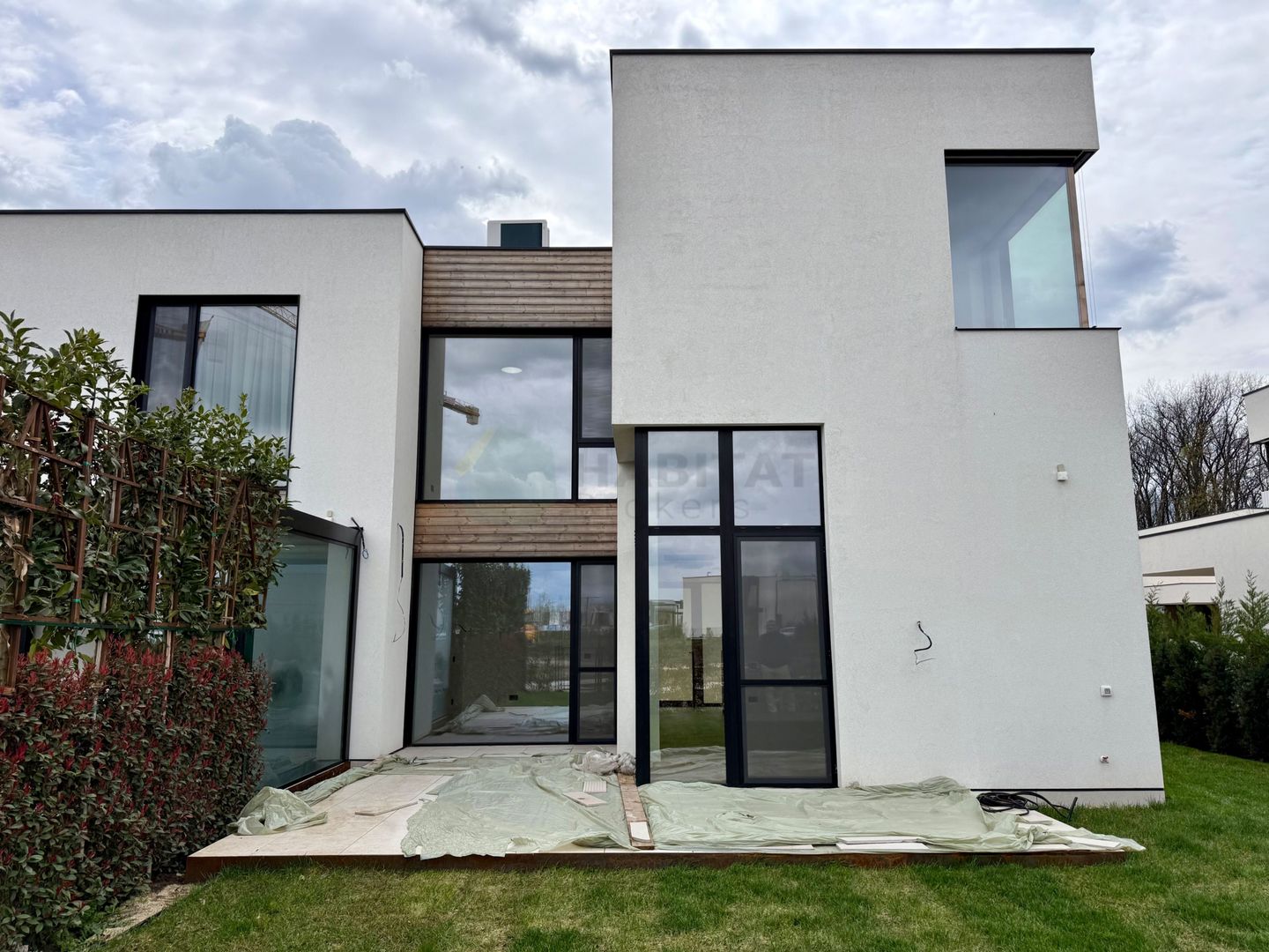 Vila tip duplex in Amber Forest, langa padure - Poză 2