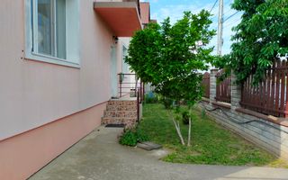 Casa cu 3 apartamente în Dumbravita aproape de pădure - Poză 23