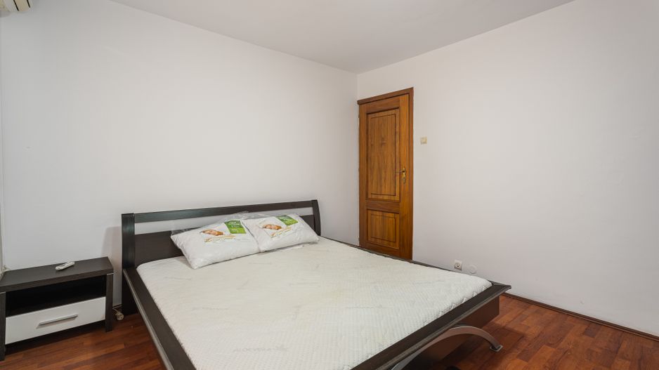 4 camere cu boiler, 13 Septembrie - Poză 3