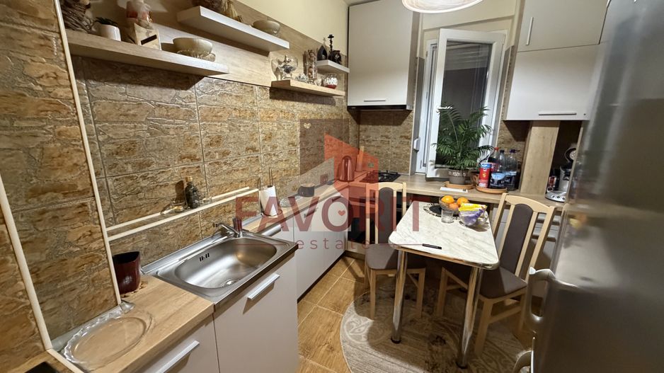 Etaj intermediar. Mobilat. Pozitie excelenta - Poză 7