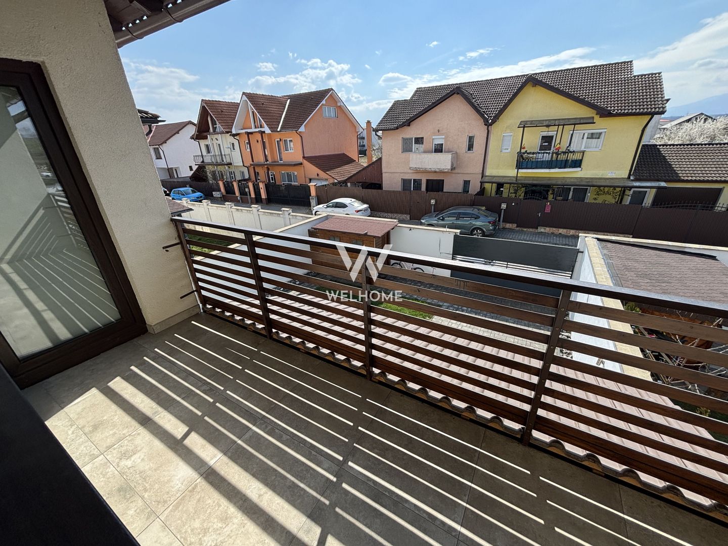 Casa generoasa LA CHEIE, curte 200 mp in Selimbar - Poză 19