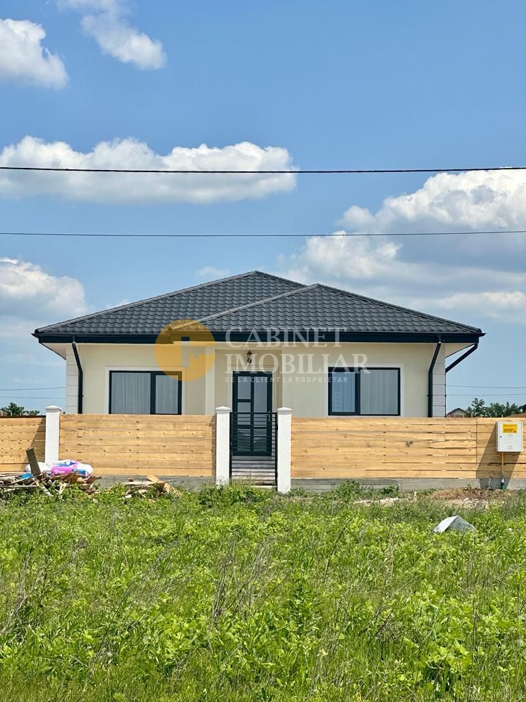 Casa invidiuala cu 4 camere si 2 bai - plan drept - PREDARE Imediata! - Poză 1