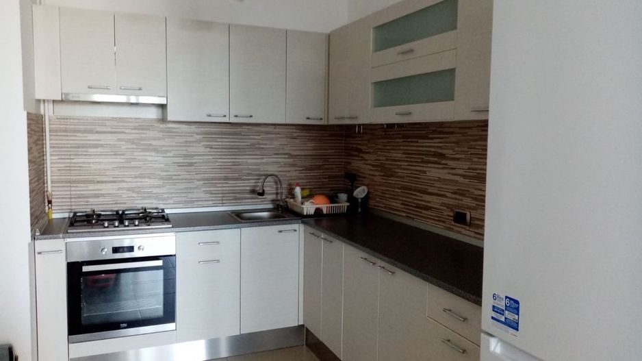 De închiriat – Apartament 2 camere, 70 mp – Isaran Residence, Cores - Poză 3