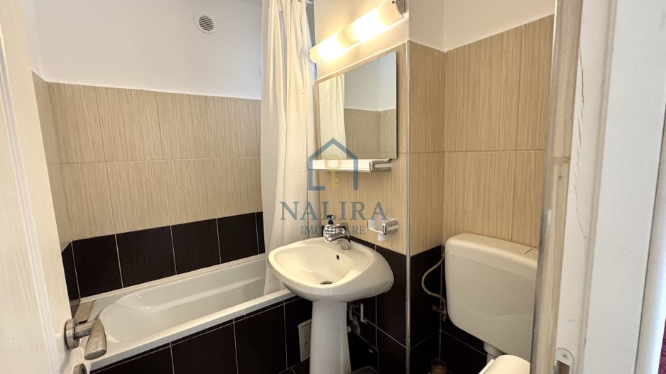 De vanzare apartament 3 camere Cosbuc parter de vanzare — Central - Poză 8