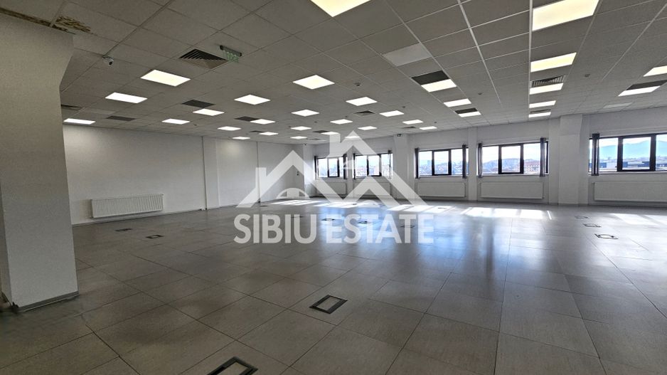 Spatiu de birouri de inchriat locatie centrala si vizibilitate buna - Poză 3