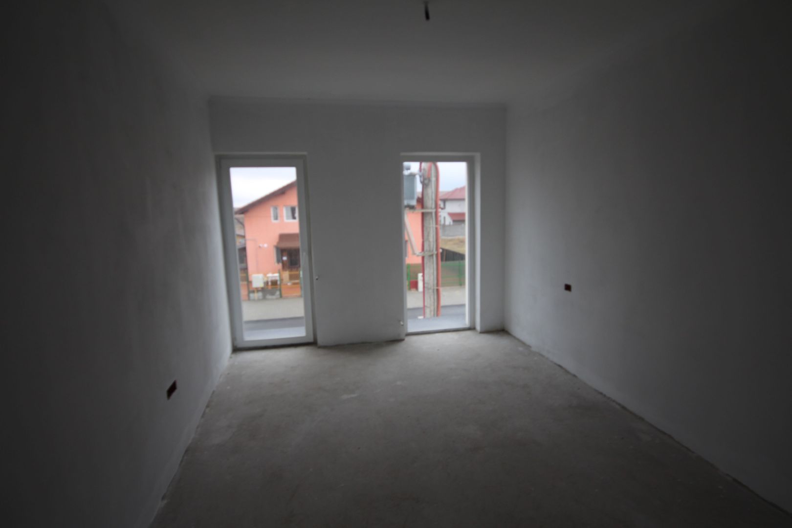 Apartamet 3 camere in Ghiroda - Poză 2