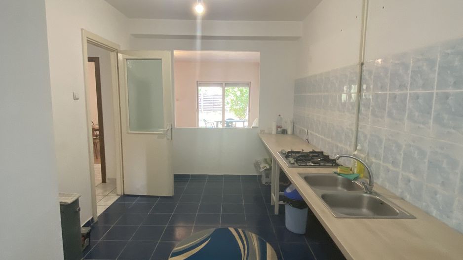 Casa de vânzare/închiriere zona Lunei - Poză 15