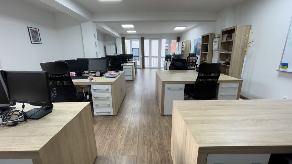 Spațiu de birouri de 95 mp + terasa 90 mp zona Centrala - Poză 2
