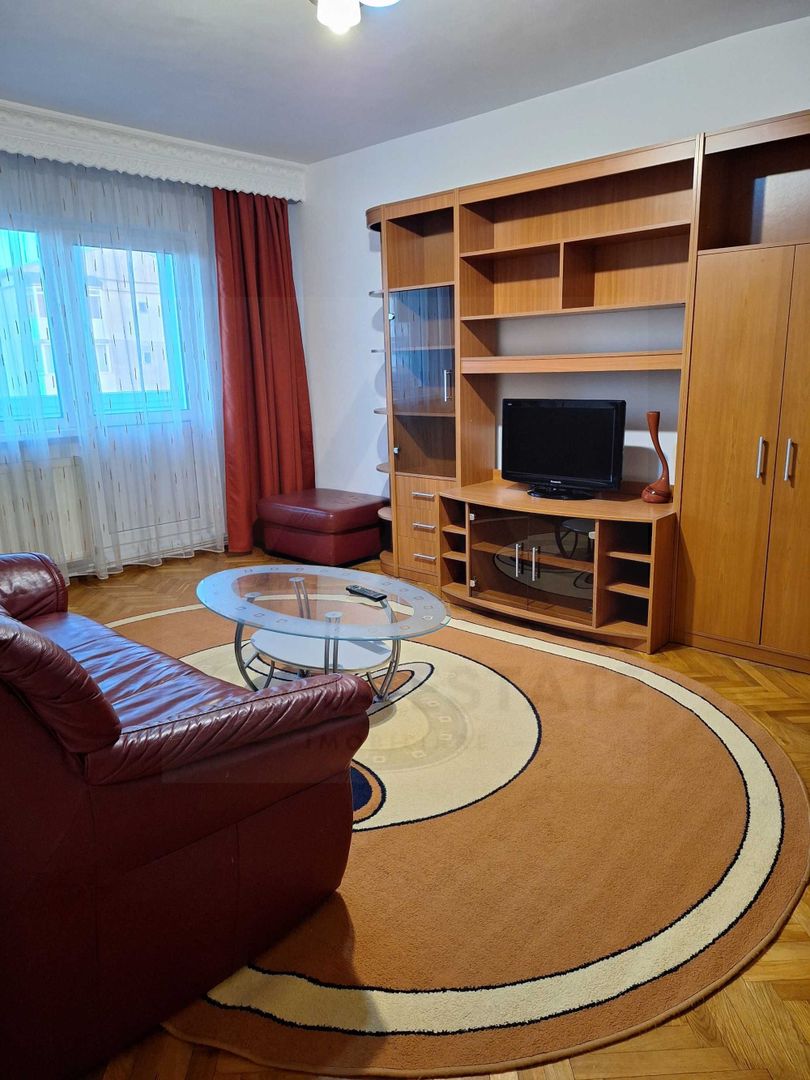 Apartament 84 mp utili  4 camere 3 dormitoare 2 balcoane  zona Strand I - Poză 1