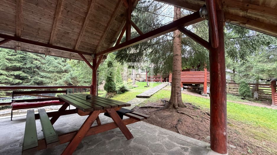 Casa / Pensiune 5 dormitoare Manastirea Humorului - Poză 22