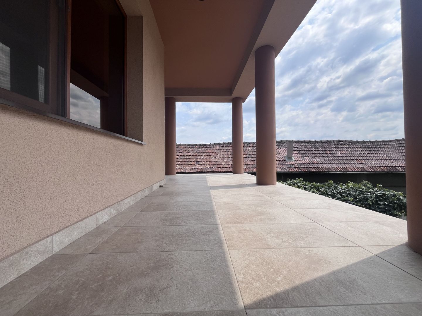 Casa de vânzare în Vulcana Pandele, la o distanță mica de oraș! - Poză 26