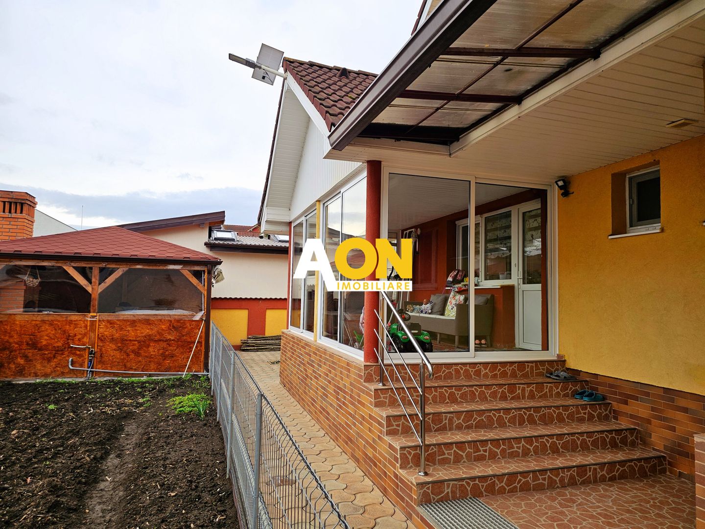 Casa S+P+M, 5 camere, mobilata, utilata, 500 mp teren, Cetate - Poză 3