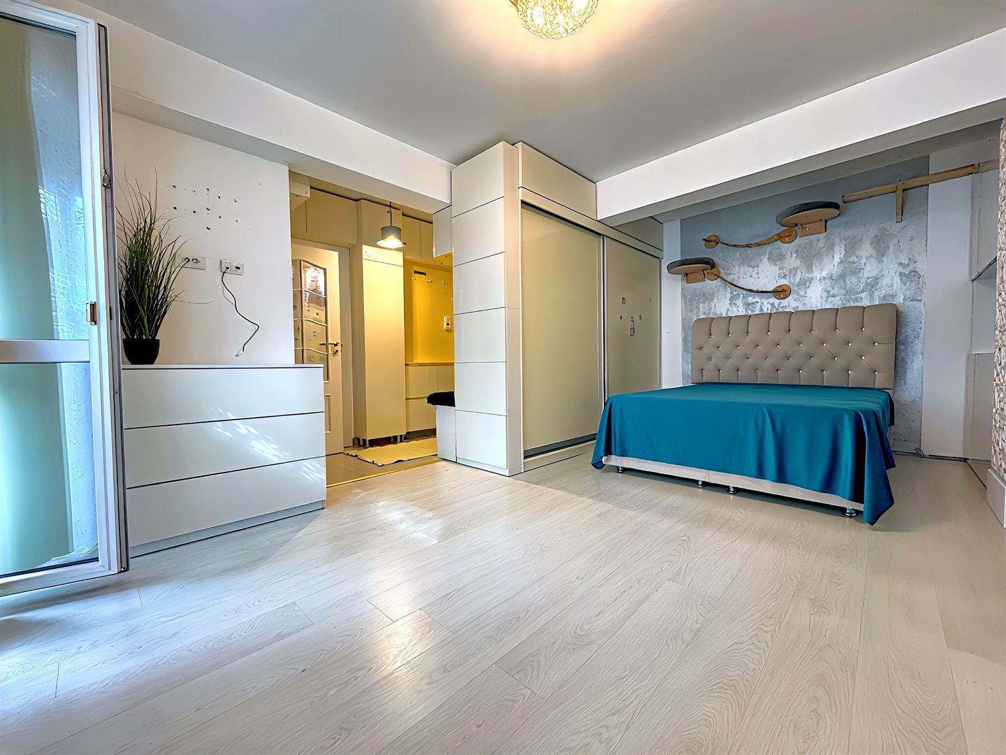 Sector 3 1 Decembrie 1918 garsoniera decomandata 40mp mobilata et 2/3 - Poză 3