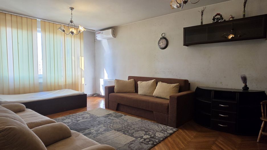 De vanzare  3 camere decomandat, Centrul Civic-Onix, bloc verde - Poză 2
