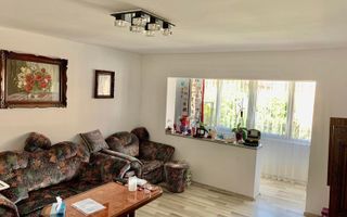 3 camere decomandat Lunei CENTRALA PROPRIE - Poză 1