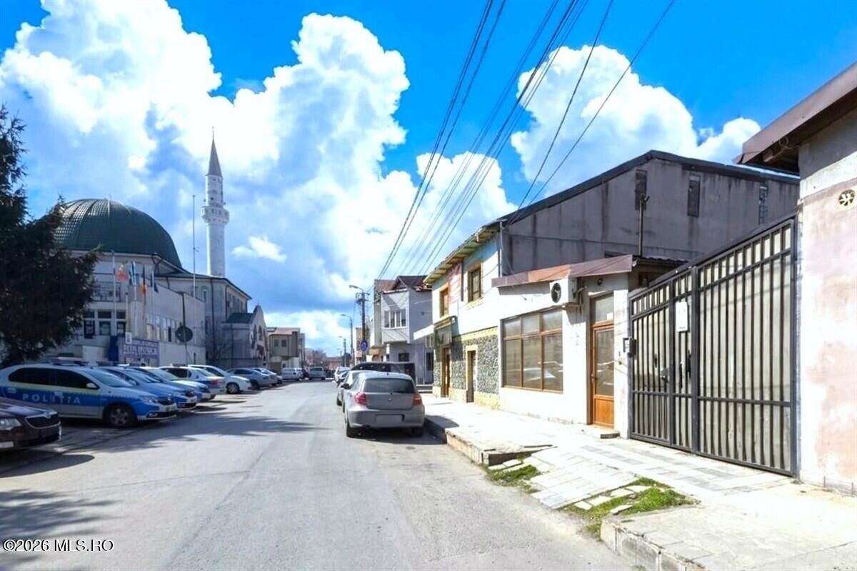 Piata Chiliei - Sectia 1, casa cu 191 mp teren si 10 metri deschidere! - Poză 2