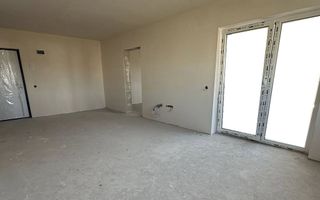 Apartament cu 3 camere semi-finisat în zona Eroilor, Florești. - Poză 4