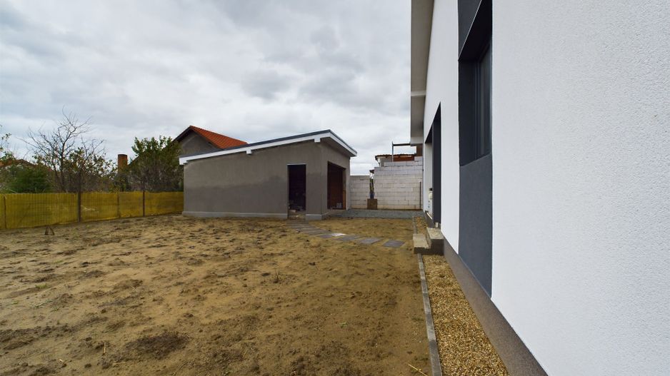 Casă individuală în Pădureni - Poză 27