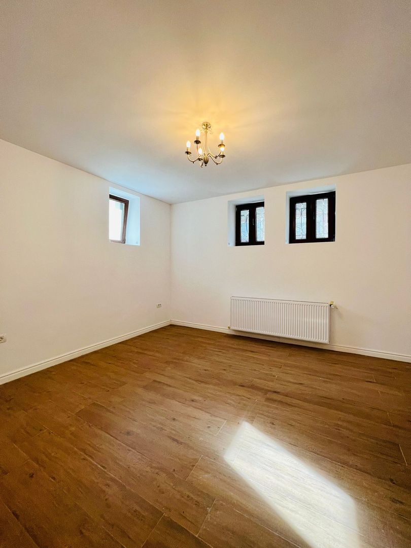 Birouri sau cabinete de Lux în Armenească - Poză 18