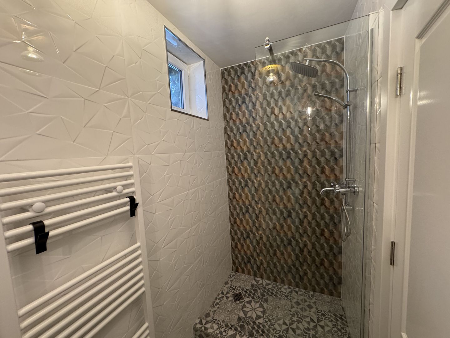 Apartament cu 2 camere la casa in Blumana, str De Mijloc - Poză 11