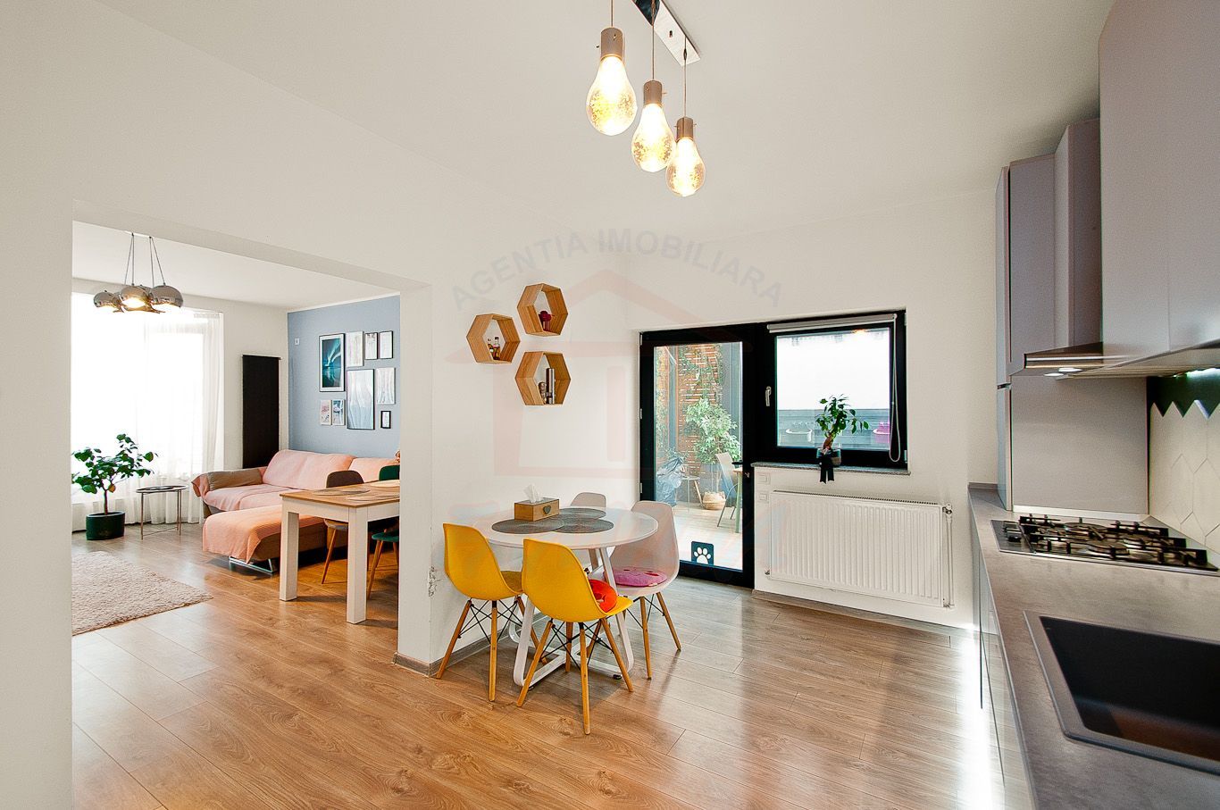 De vanzare casa in Galati, Zona Metro, sup. utila 155mp, 5 camere - Poză 5