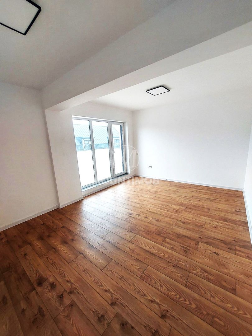 Apartament 2 camere 57 mp+terasa 93 mp/vedere panoramica, Tractorul - Poză 3
