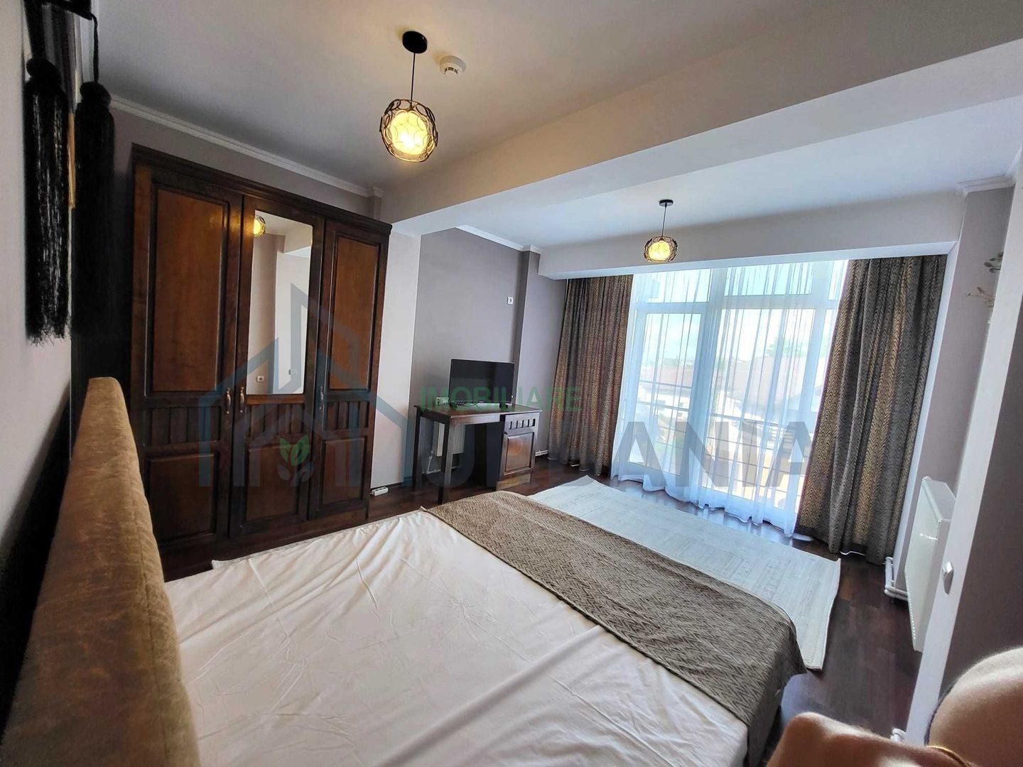 Apartament 2 cam living+bucatarie open space, 1 balcon, 1 baie, dressing, loc parcare, OMW Bucium 68mp - Poză 3