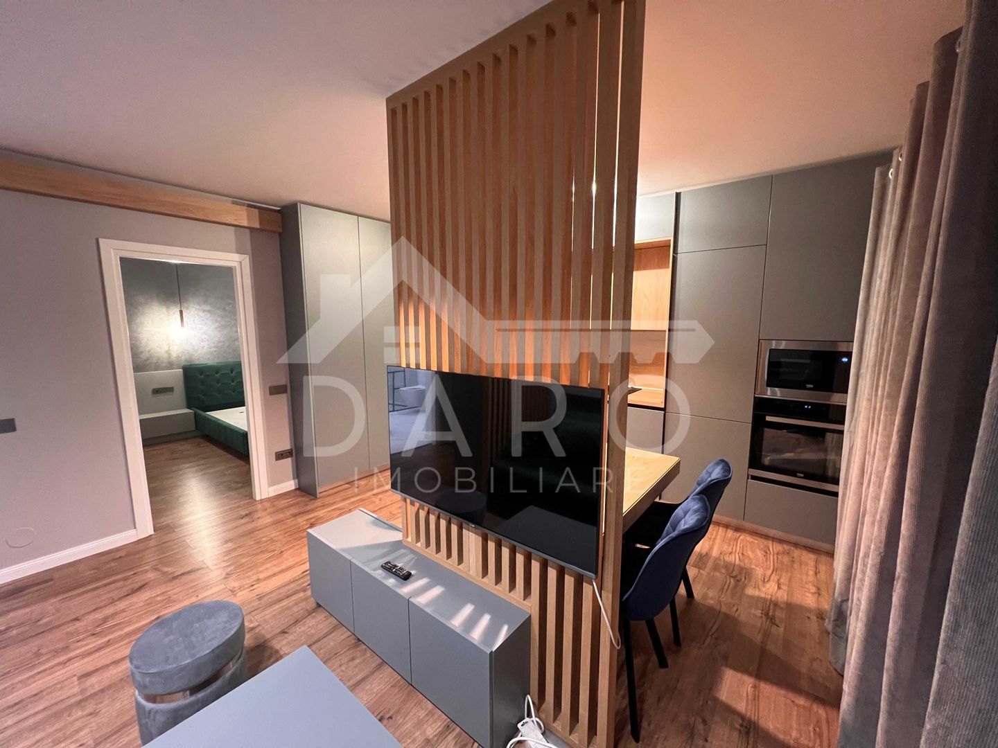 Dau in chirie 2 camere - lux - loc de parcare inclus - Poză 4