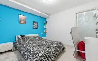 Apartament spațios cu 4 camere - renovat modern, mobilat și utilat - Poză 19