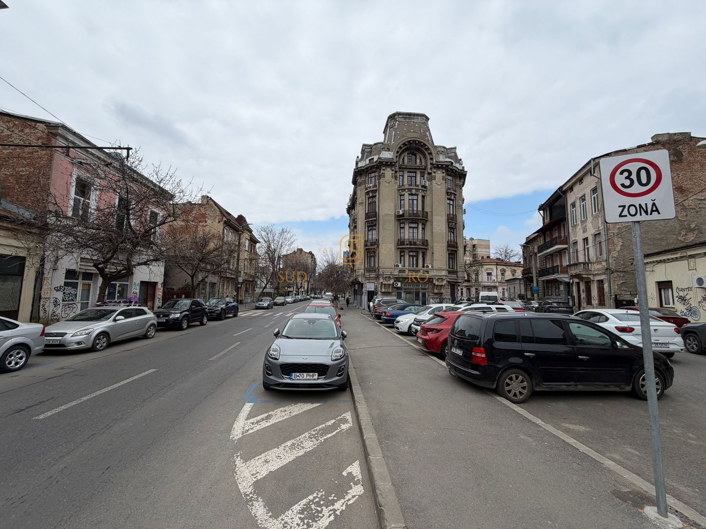 Cladire birouri ultracentral - multiple destinatii ( office/clinica ) - Poză 1