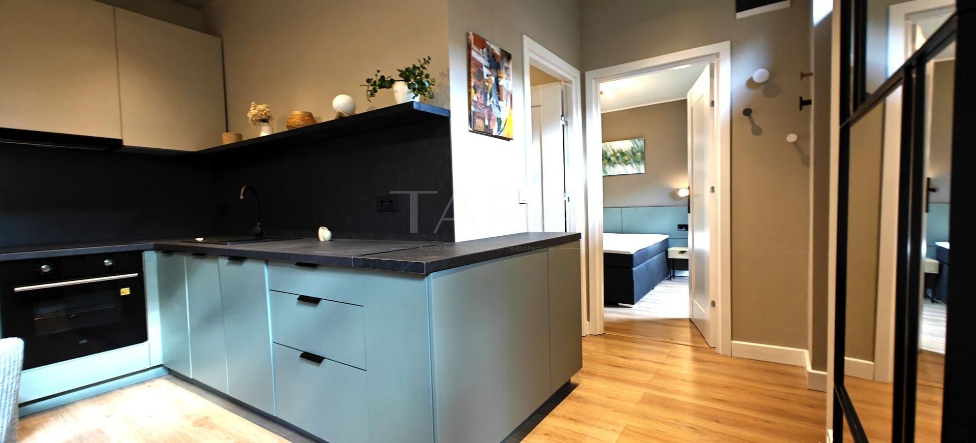 Apartament cu posibilitate de mansardare, parcare și grădină, central. - Poză 5