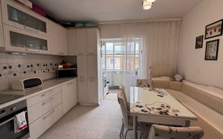 Apartament 2 camere decomandat de vânzare, Marasesti - Poză 1