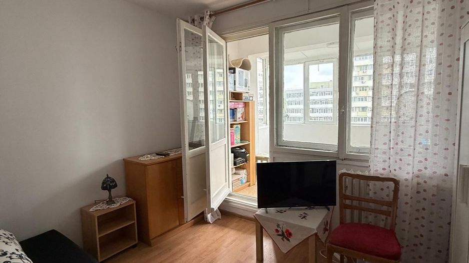 De vânzare 4 camere, spațios, 2 băi, 2 balcoane, lângă Mega Mall - Poză 8