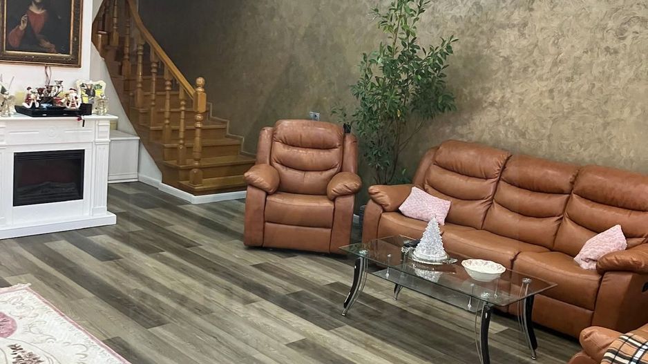 Case moderne x 2 cu 315 mp utili impreuna si teren 500 mp in Terezian - Poză 5