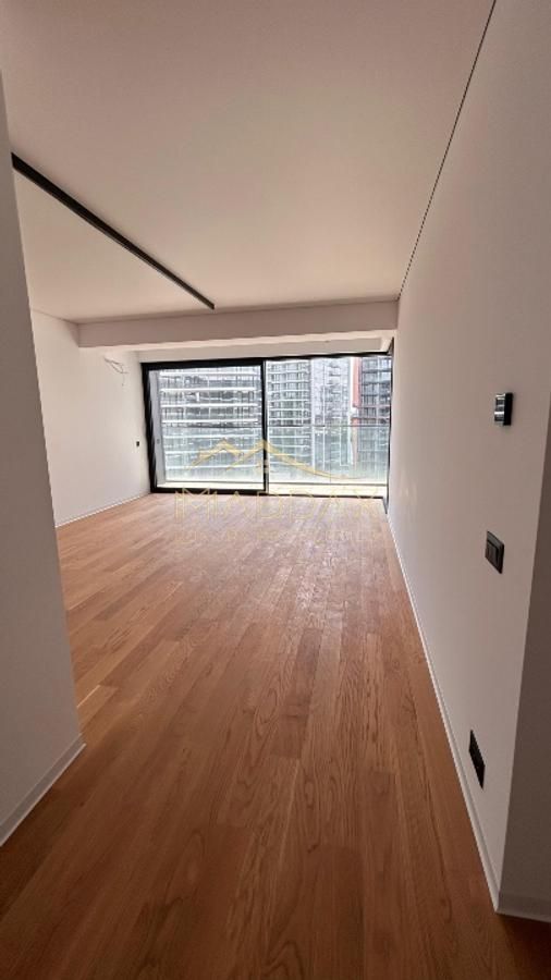 Apartament exclusivist cu vedere panoramică către Lacul Tei *** - Poză 3