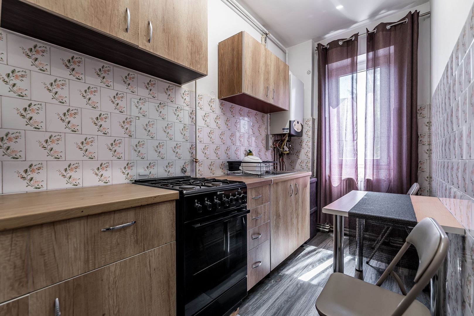 Apartament cu 1 cameră, balcon închis și boxă pe str. Carol Davila - Poză 4