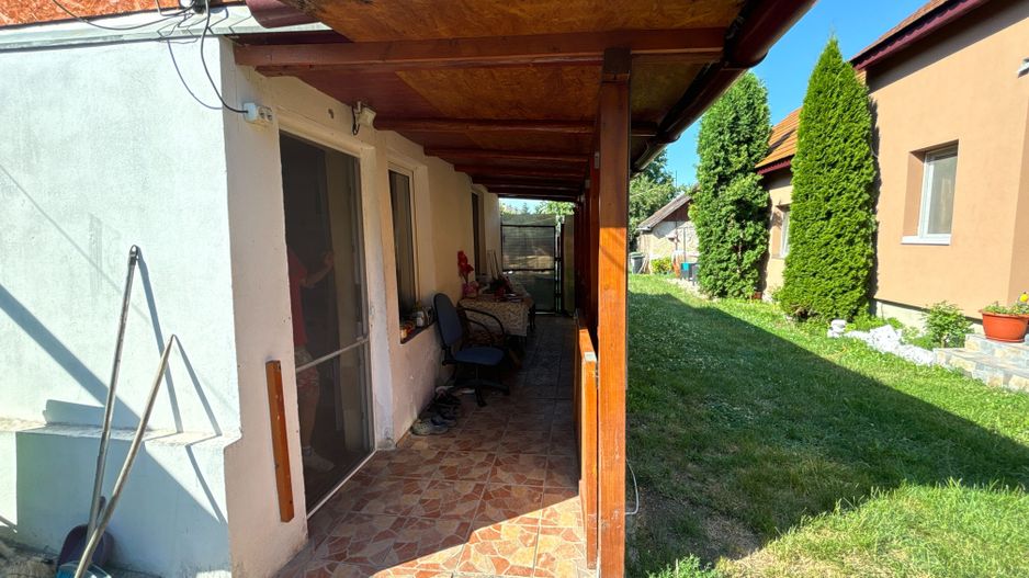 Doua case de vanzare 75 M² + curte 720 M² Piata Kalvin - Poză 10