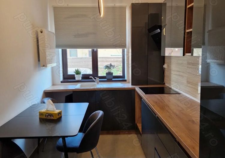 Vila P + 2 - 5 camere - 4 bai - 3 locuri de parcare - Poză 2