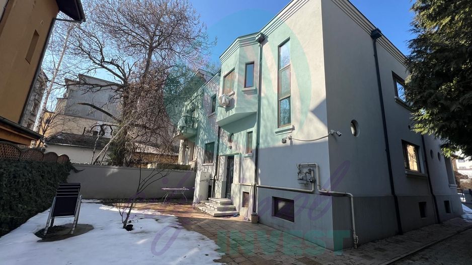 Vilă elegantă în Cotroceni | 320 mp | renovată integral | ideală sediu firmă - Poză 2