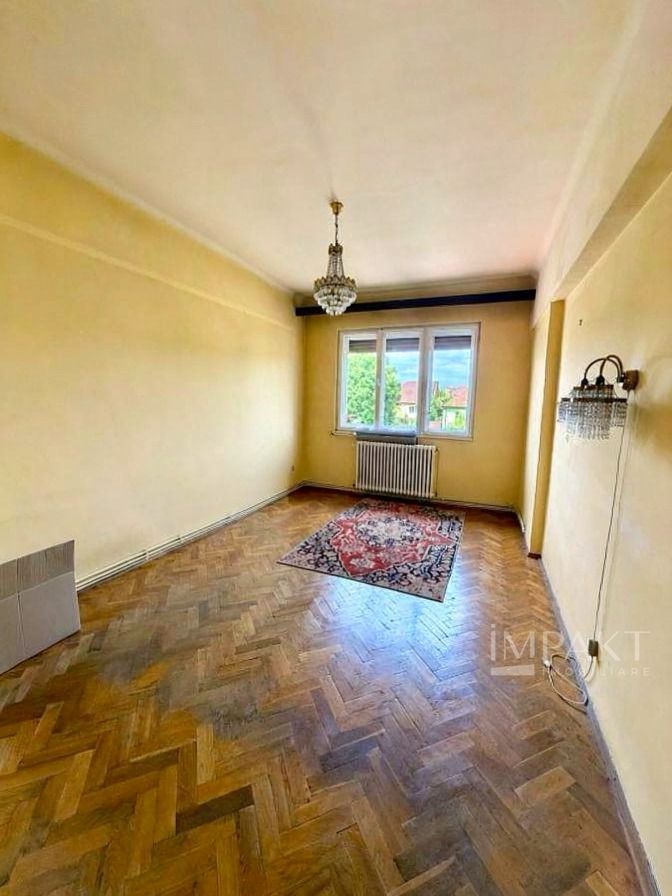 Apartament cu 3 camere de 100 mp utili in zona Semi-Centrala - Poză 3