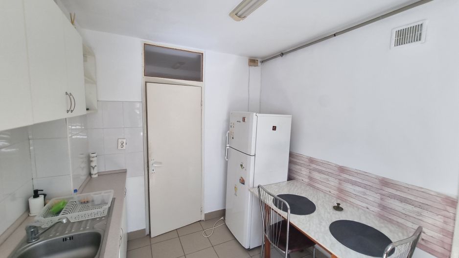 Girocului, et.3, 3 camere, 2 băi, centrală termică proprie - Poză 7