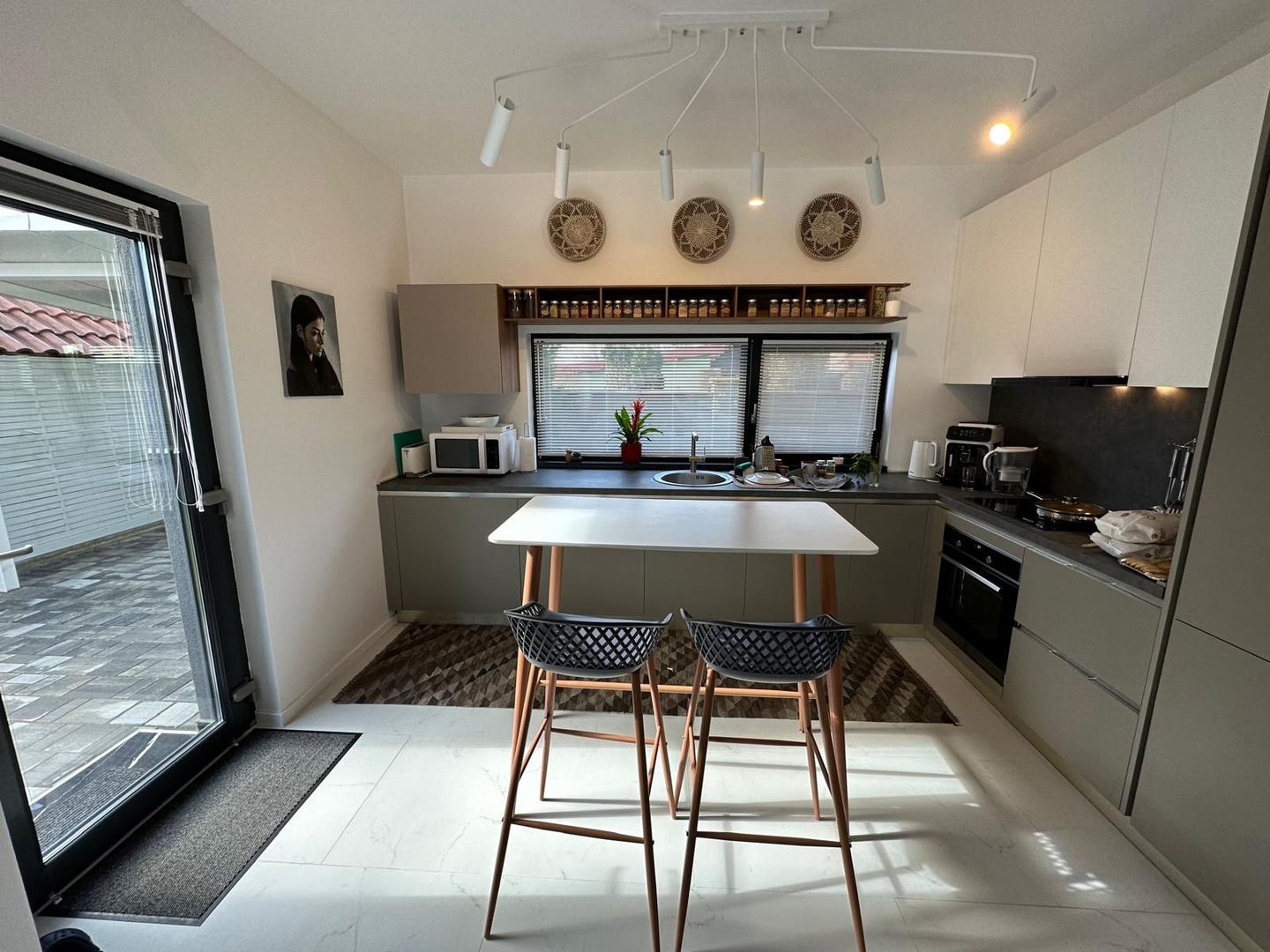 Casa moderna în Dumbravita - Ikea cu garaj - Poză 6