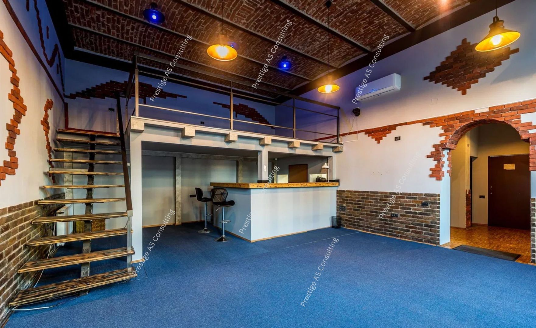 SAD - Spatiu comercial central in Arad - ideal pentru restaurant - Poză 2