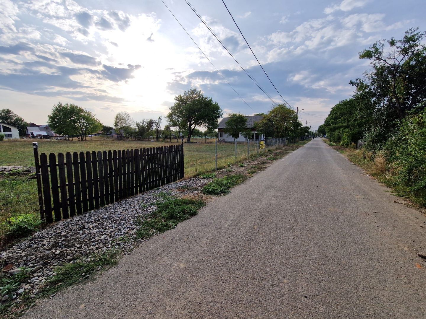 Teren intravilan central Cornu Luncii - Poză 2