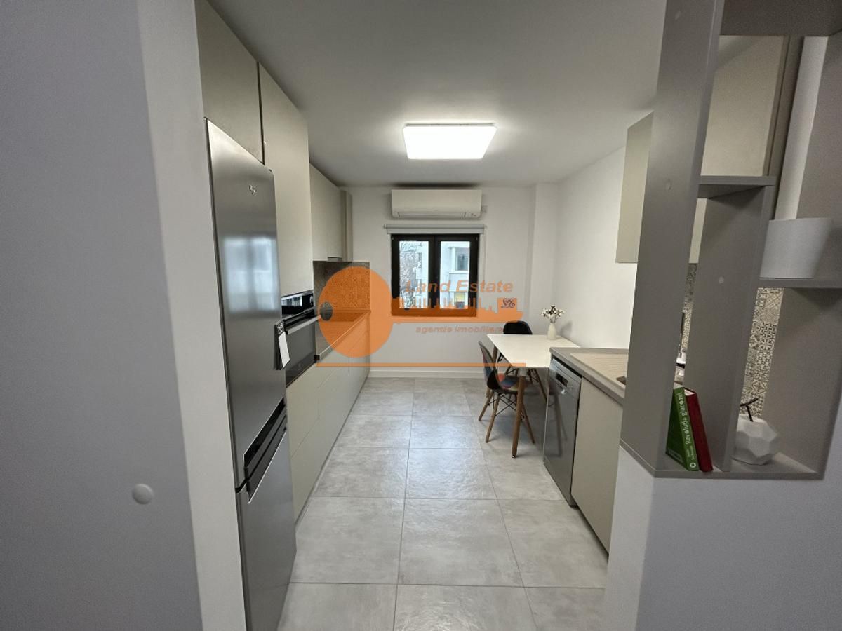 Apartament cu 4 camere in zona Aviatiei - Poză 1