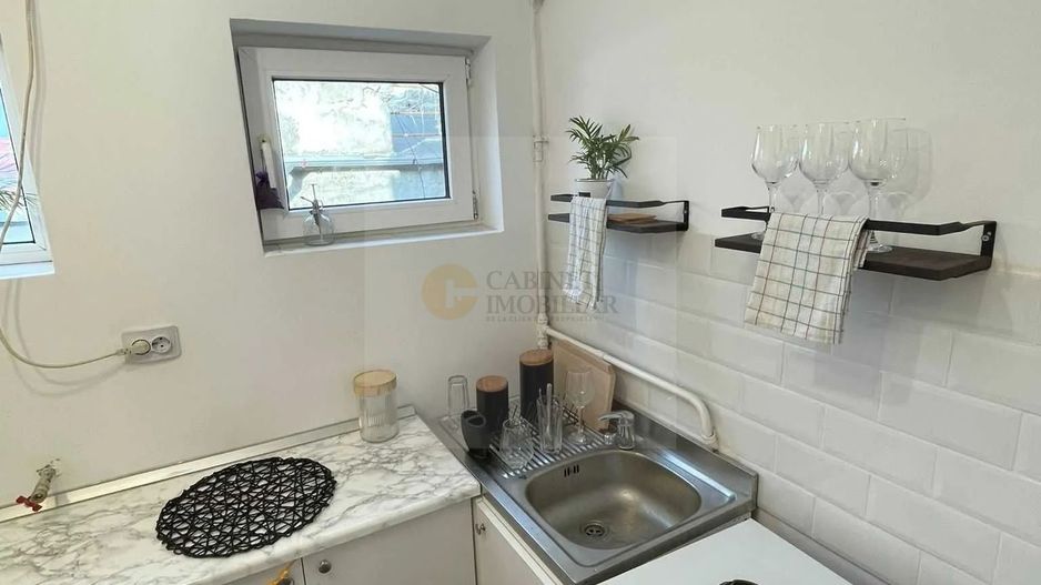 Garsoniera | Bulevard Nicolae Balcescu | Mansarda | Renovata - Poză 4